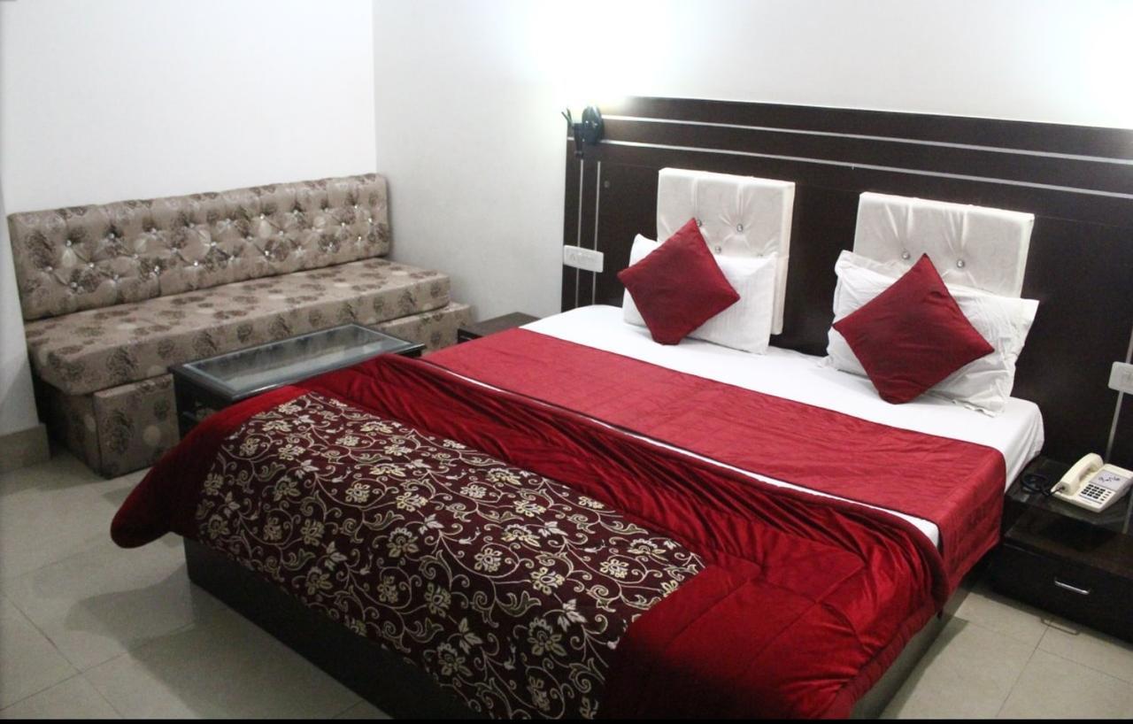 Oyo 16415 Hotel Kishore International Amritsar Zewnętrze zdjęcie